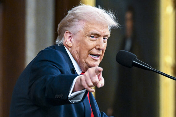 Ancaman Trump terhadap Iran terkait Selat Hormuz