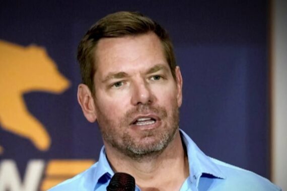 Eric Swalwell dalam berita tuduhan pelecehan seksual