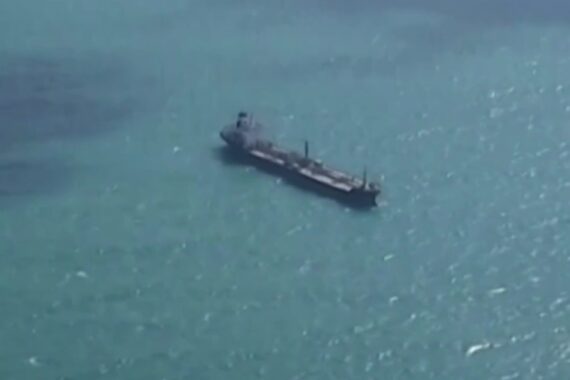 Selat Hormuz terbuka untuk kapal komersial, dampak bagi Indonesia