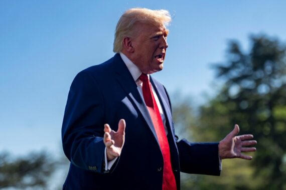 Donald Trump dan rencana blokade Selat Hormuz yang berpengaruh pada ekonomi Indonesia
